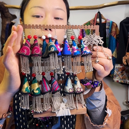 织绣手工制作工艺耳环