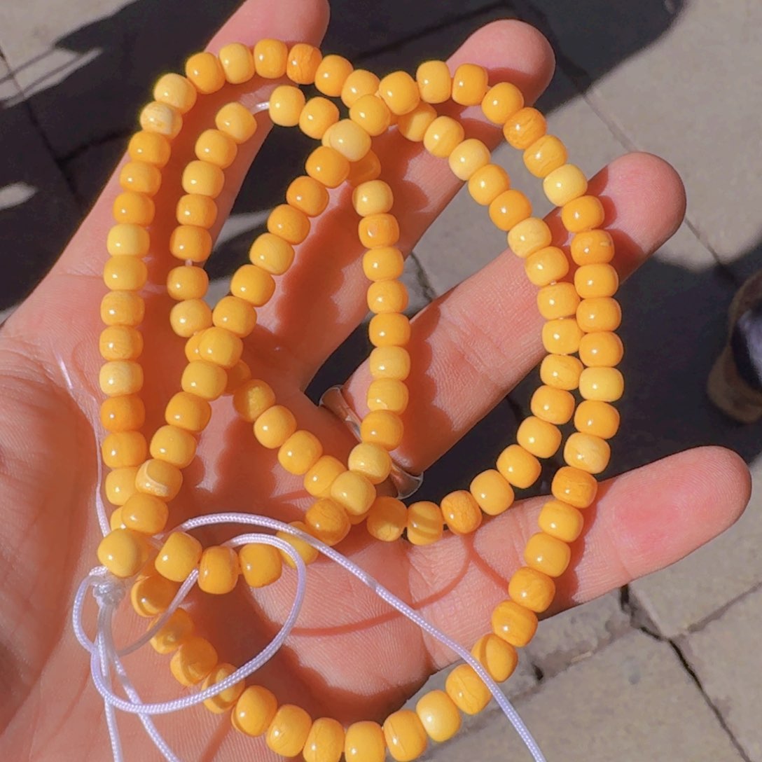 蜜蜡颈饰未镶嵌好看的喜欢带回家