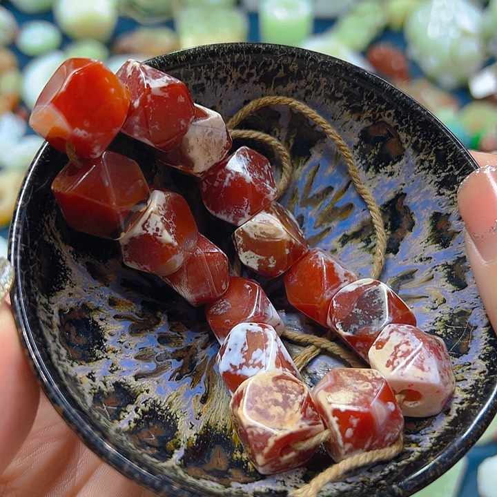 玛瑙/玉髓颈饰未镶嵌