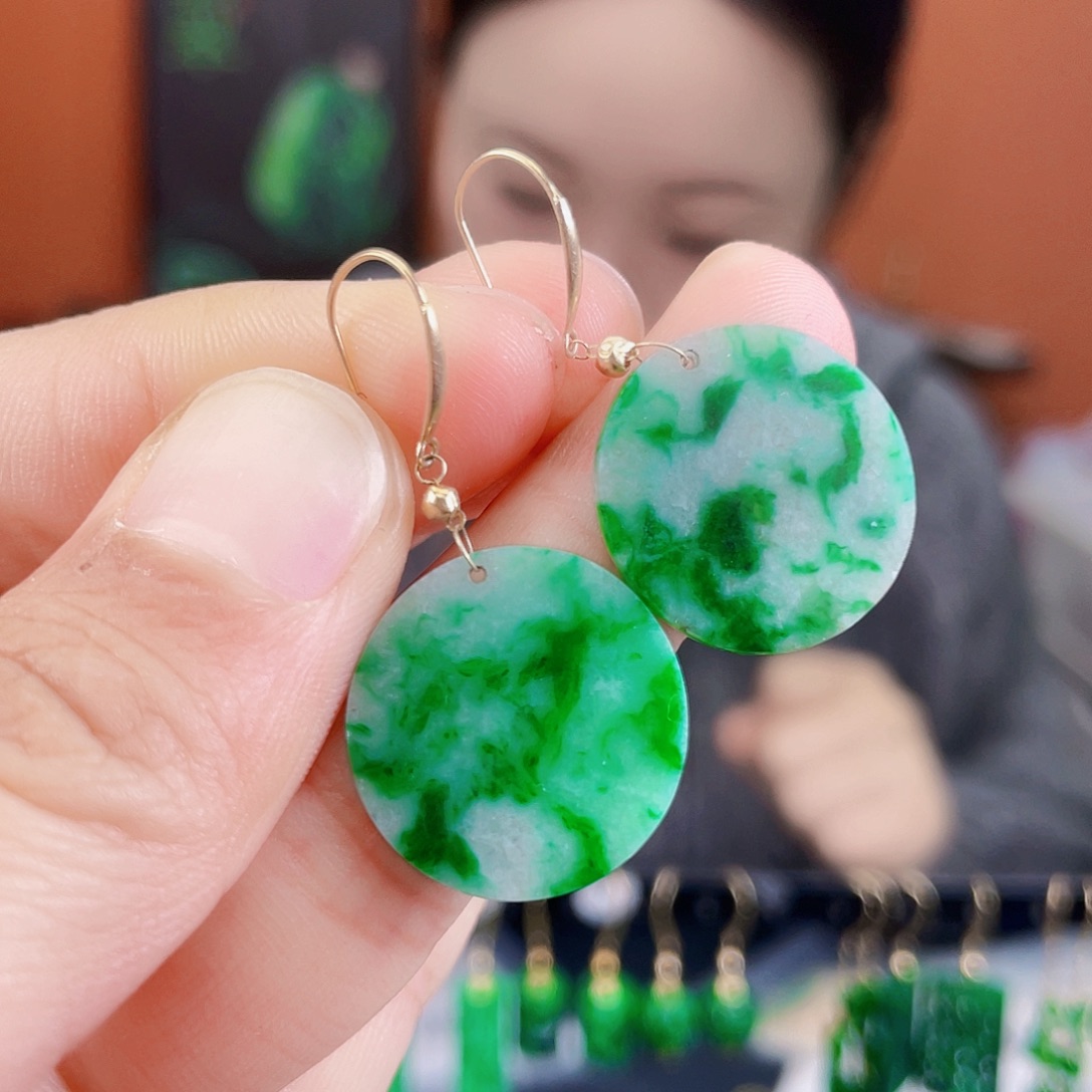 翡翠18K金镶嵌耳饰