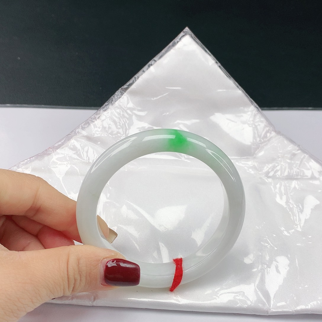 翡翠手镯未镶嵌翡翠025