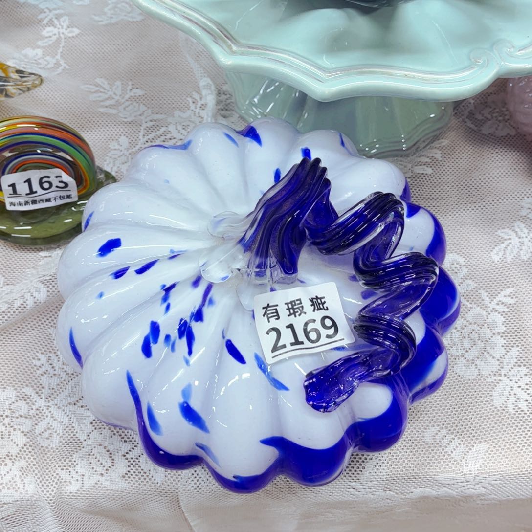 2169瑕，宽18厘米家悦琉璃花瓶摆件