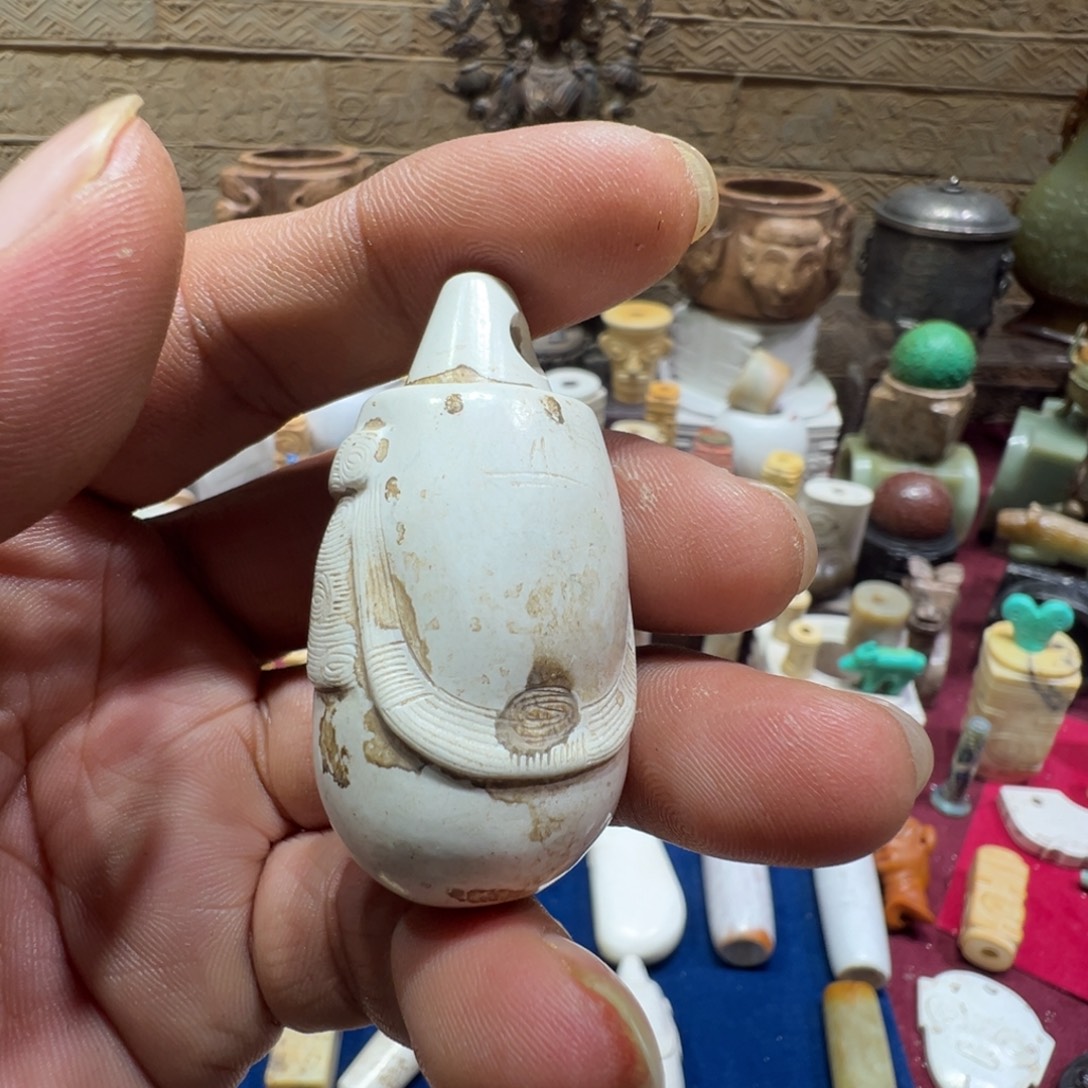 头***M和田玉（糖玉）未镶嵌挂件在这里也能感受出一丝清风与温暖