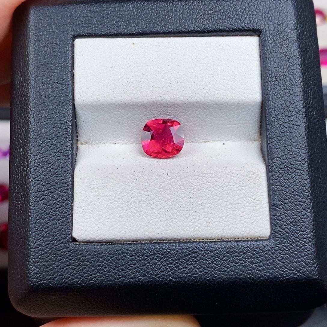 未镶嵌碧玺裸石1.5ct