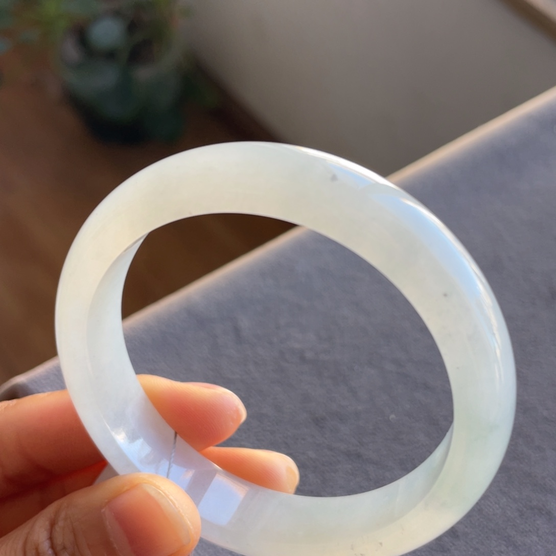 翡翠未镶嵌手镯白月光