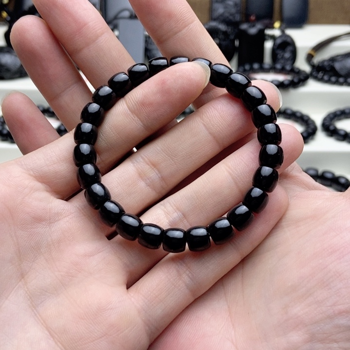 未镶嵌手链和田玉（墨玉）卡8精工直切手串珠宝级夹层料