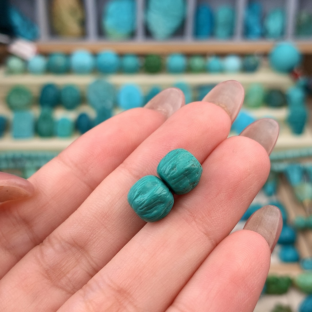 未镶嵌绿松石珠宝奇石