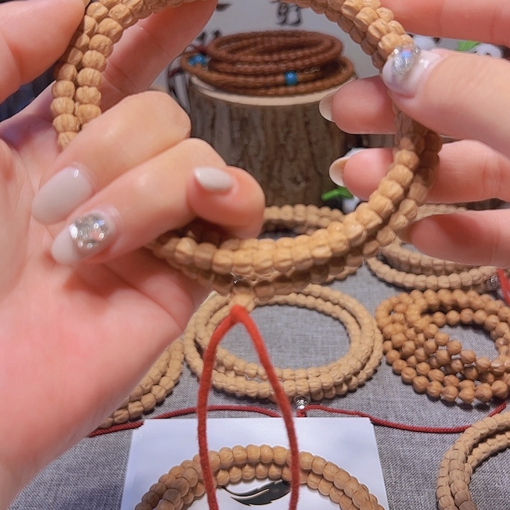 W***y吊坠柏香籽/百香籽