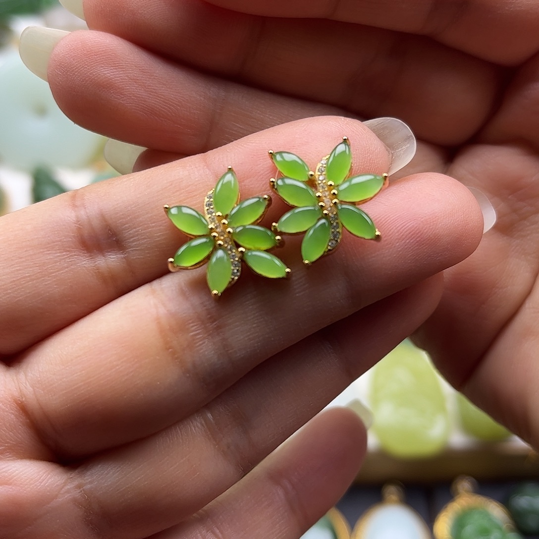 和田玉银S925镶嵌耳饰