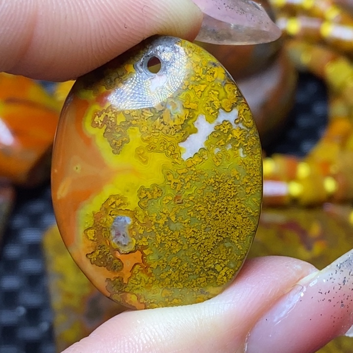 玛瑙/玉髓颈饰未镶嵌