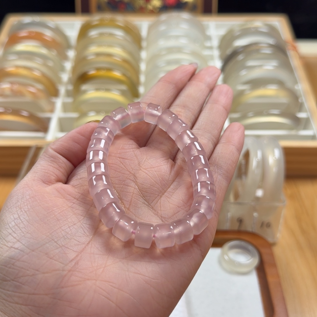 玛瑙/玉髓手镯未镶嵌