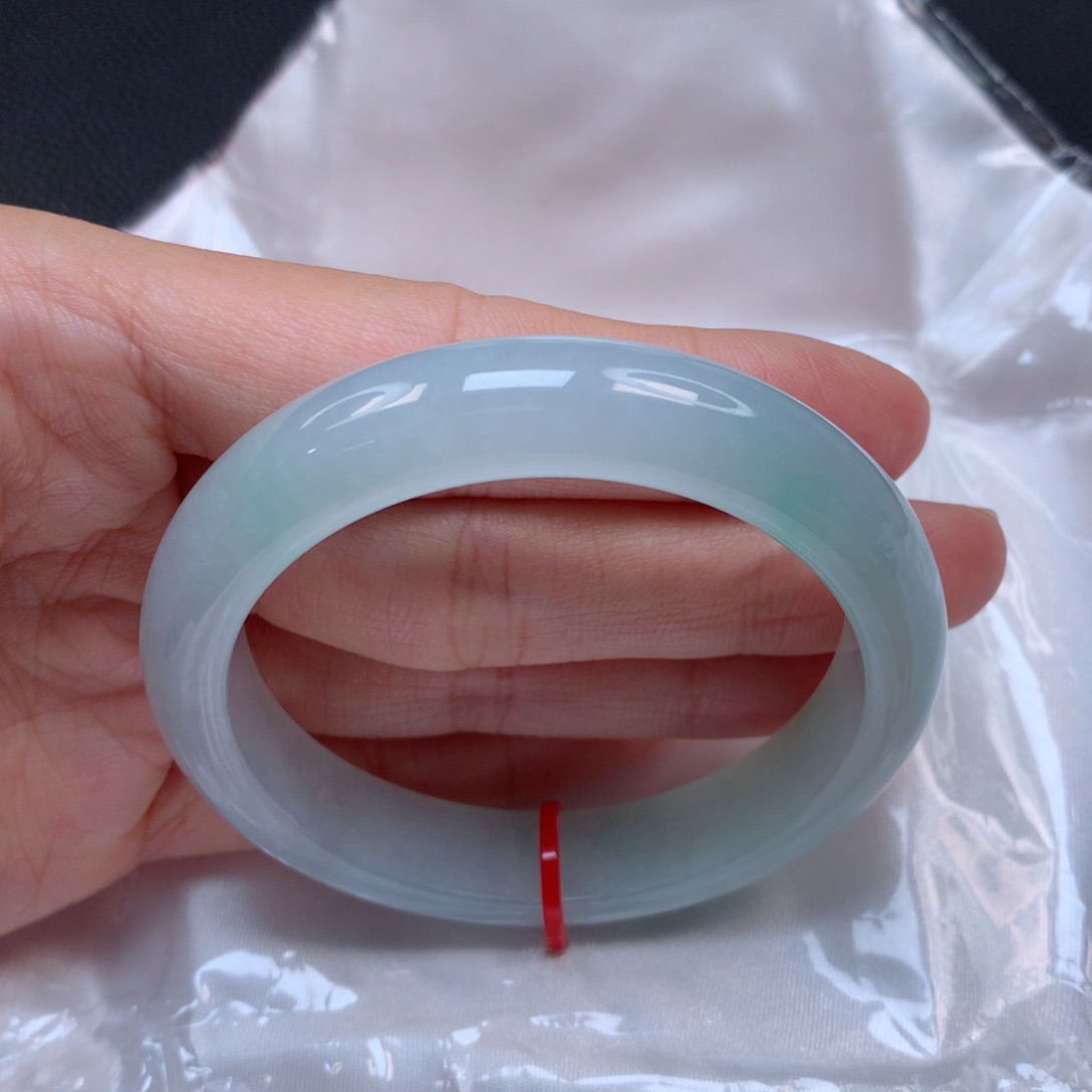 翡翠手镯未镶嵌天然