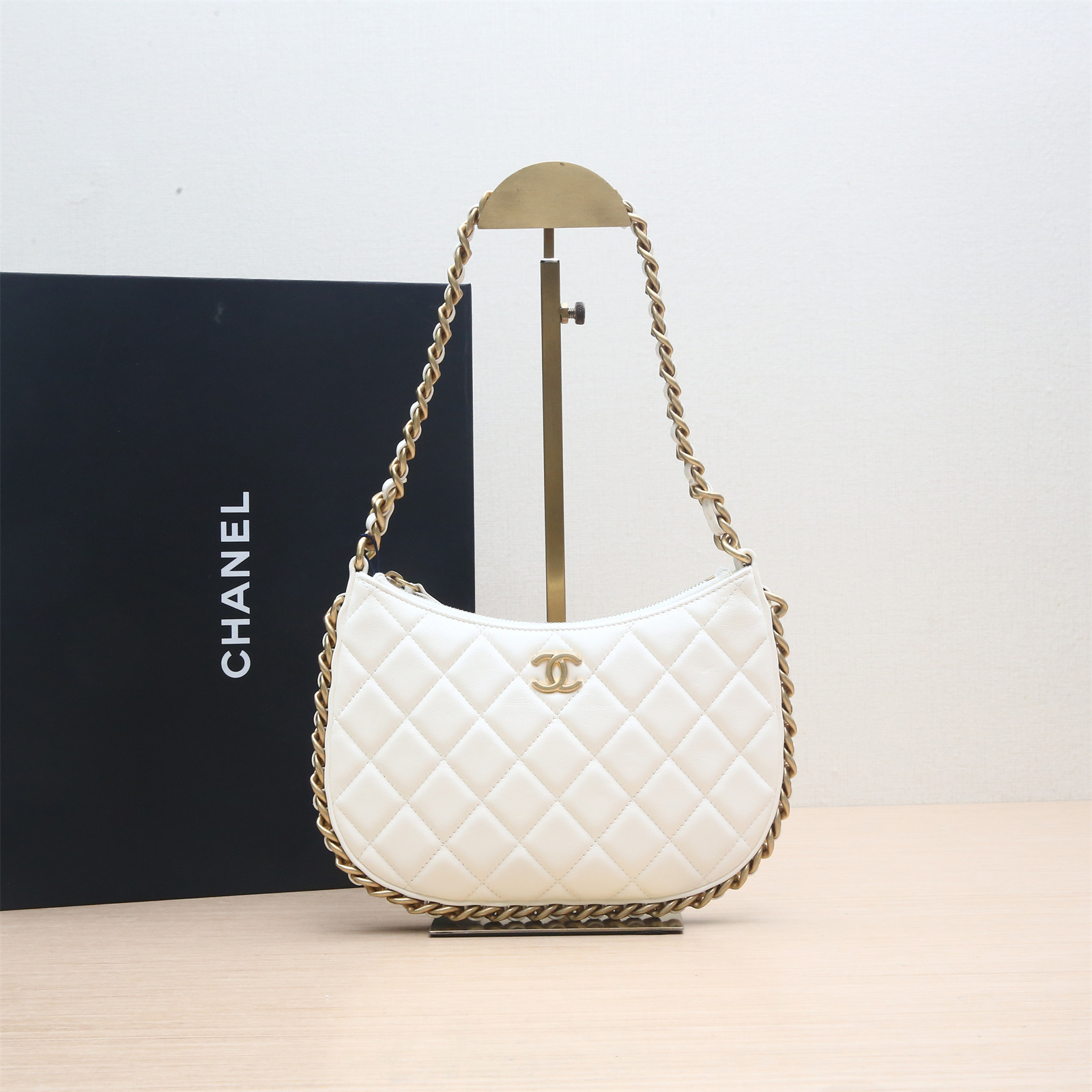 99新 Chanel/香奈儿 小花黑黑 23B Hobo 单肩斜挎包 芯片开 
