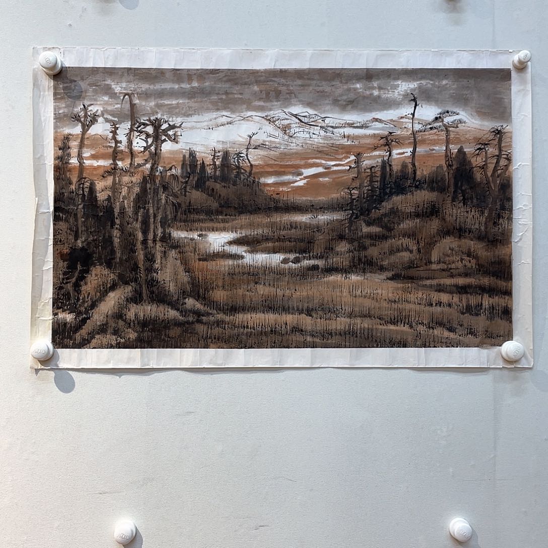 国画把头伸过来给我的手机