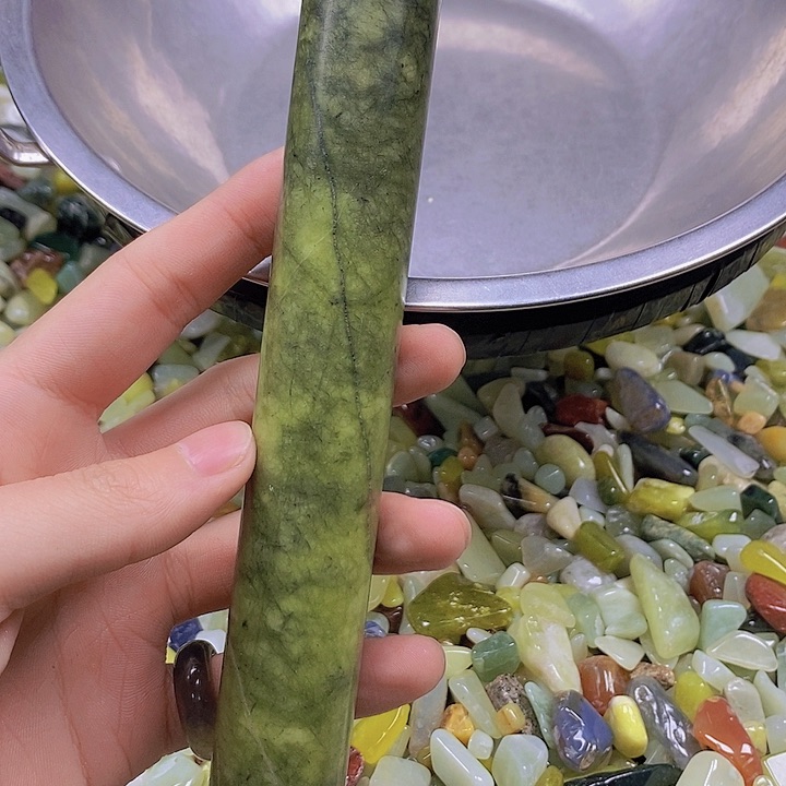 未镶嵌岫玉鱼缸石