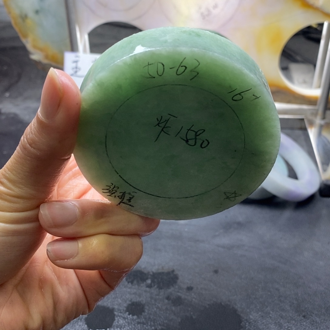 定制翡翠正未镶嵌
