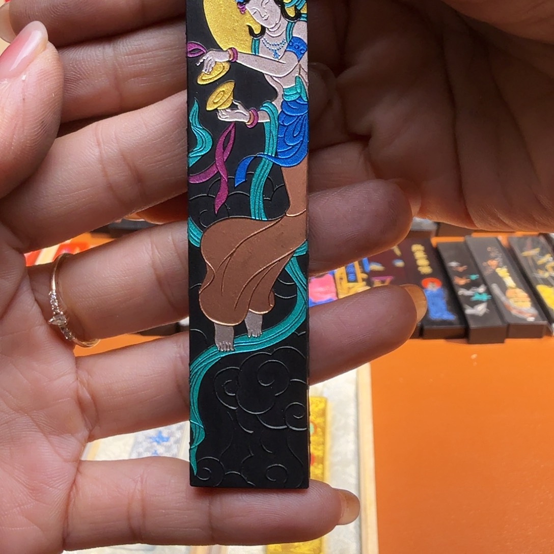 皓***鲸敦煌飞天油烟墨锭888