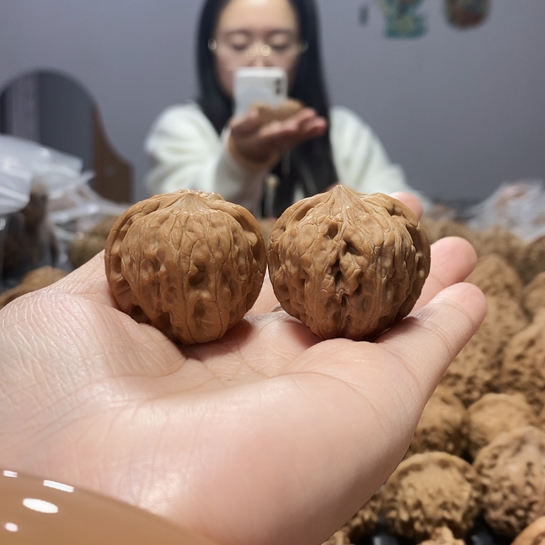 文玩核桃吊坠芭蕉扇35+白尖