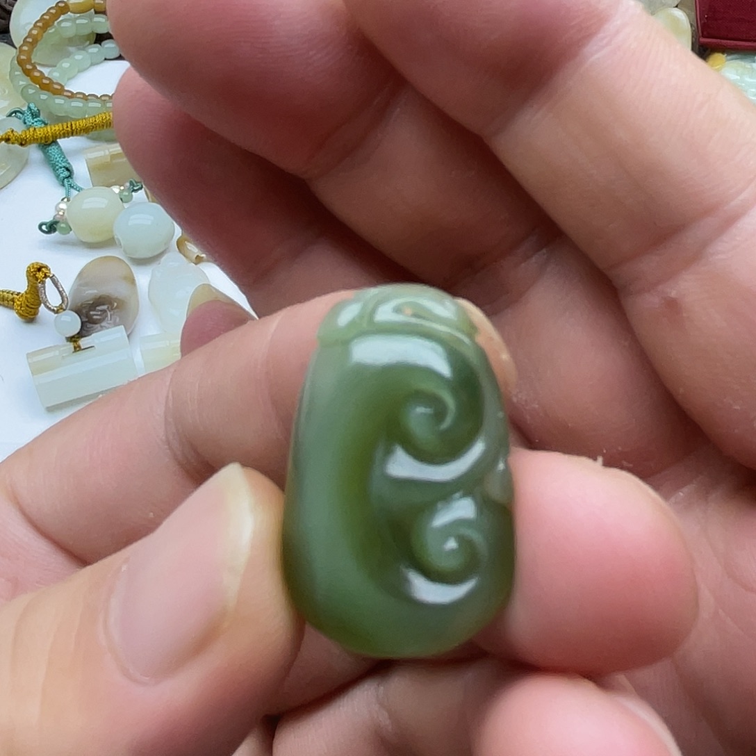 和田玉未镶嵌吊坠(不含链)