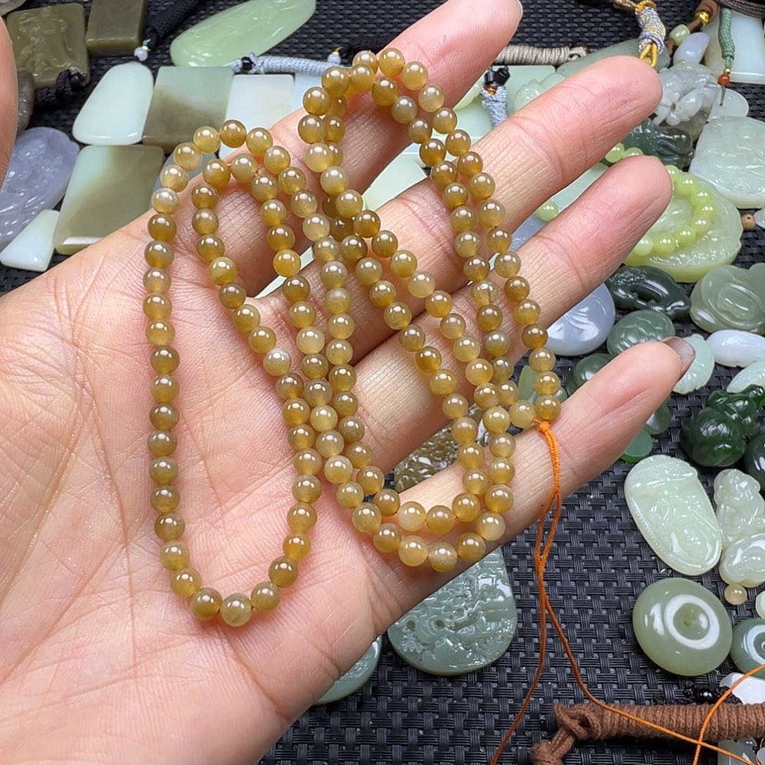 和田玉未镶嵌颈饰卡4多圈