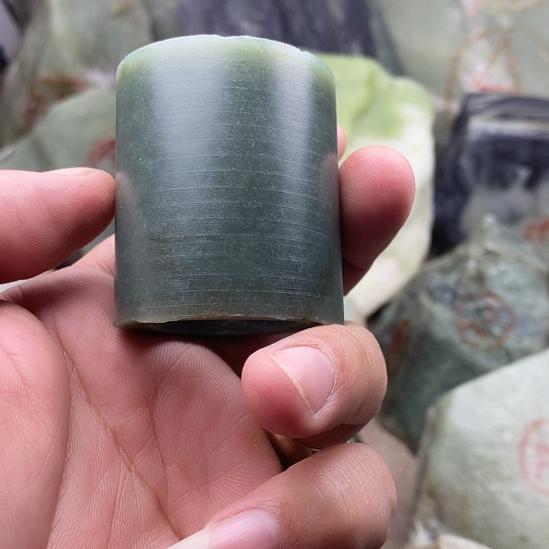 未镶嵌和田玉（糖玉）珠宝奇石A***端