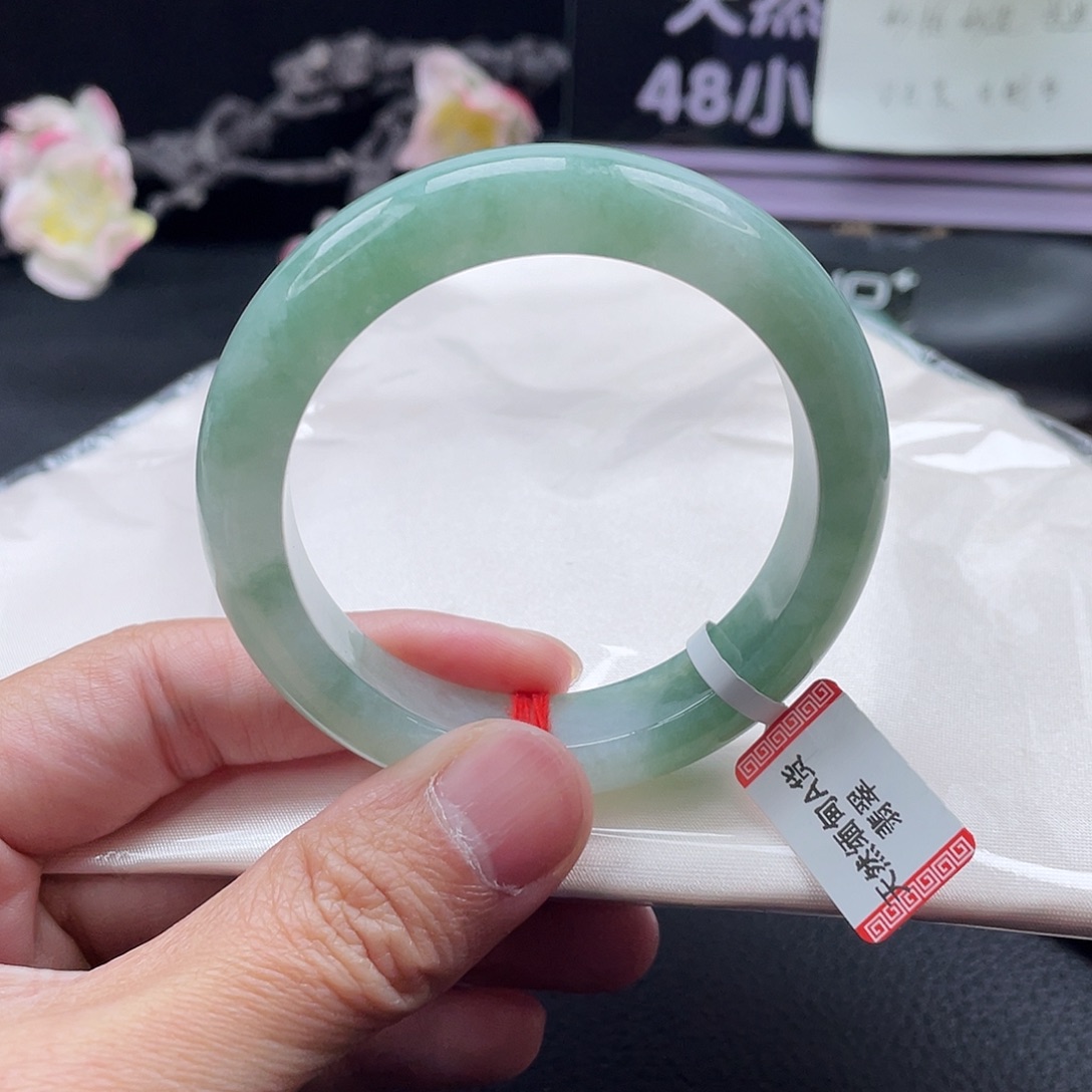 翡翠未镶嵌手镯手镯52