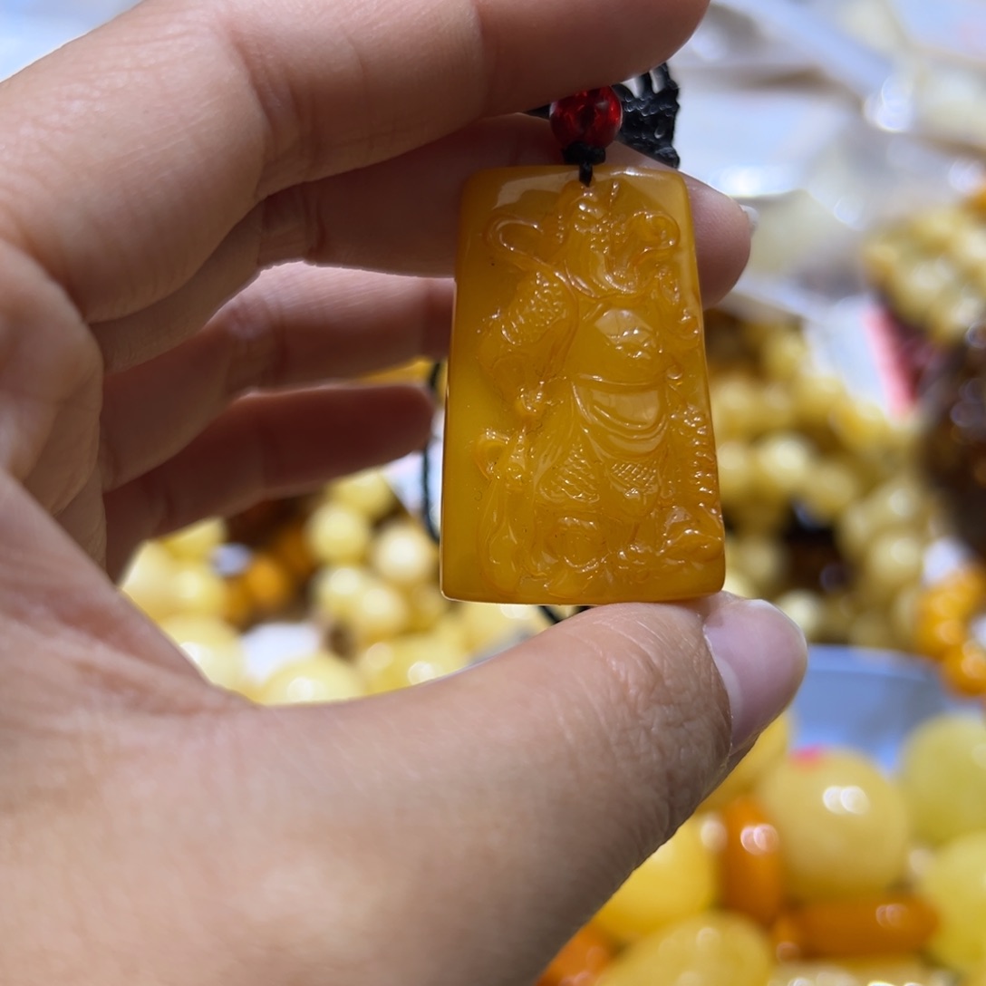 琥珀珠宝奇石未镶嵌