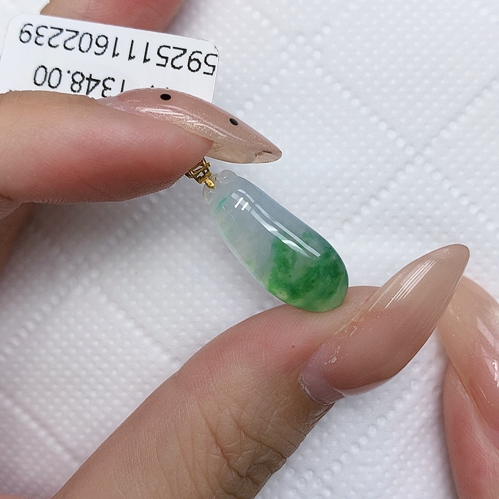 颈饰18K金镶嵌翡翠