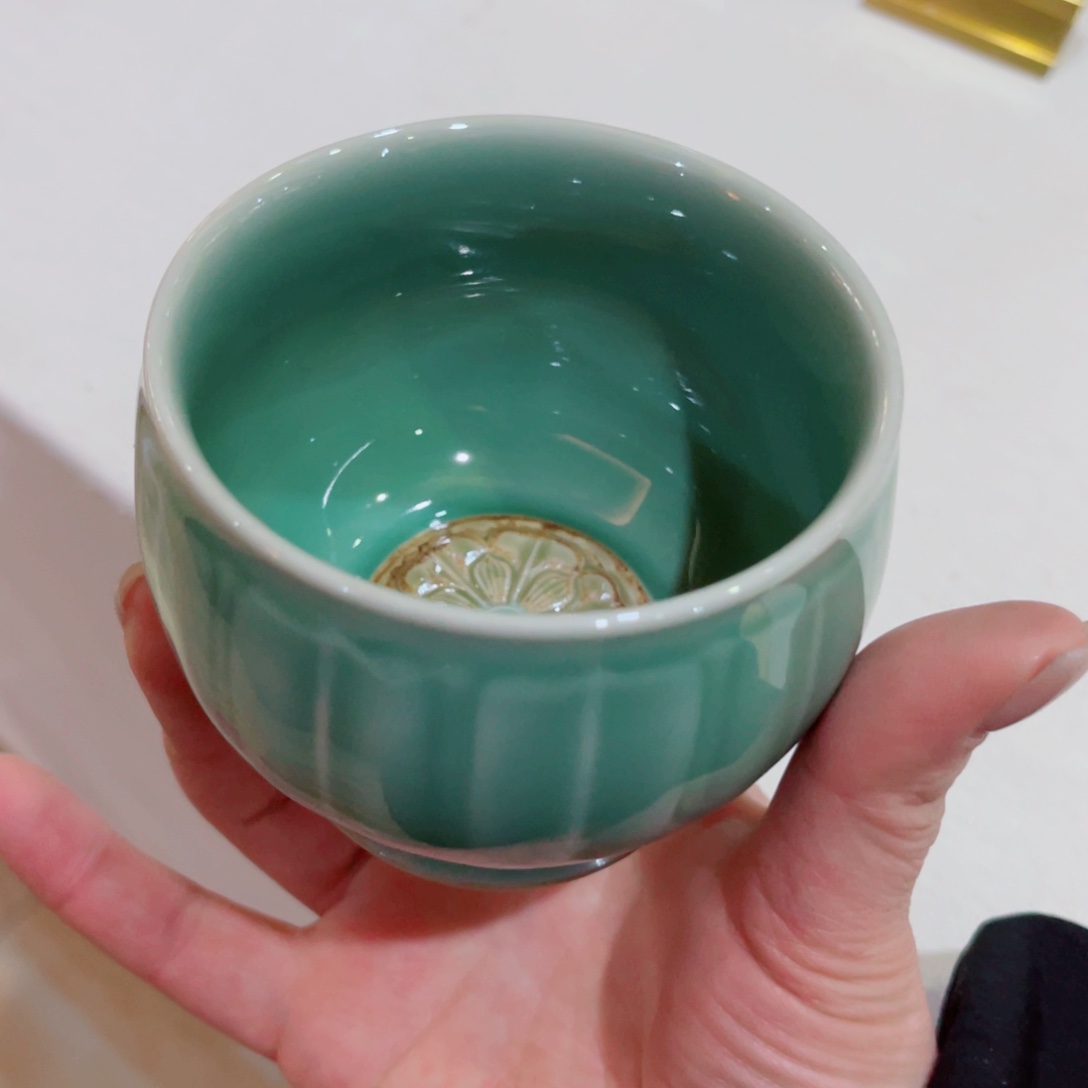碗哈哈哈哈哈哈哈哈人