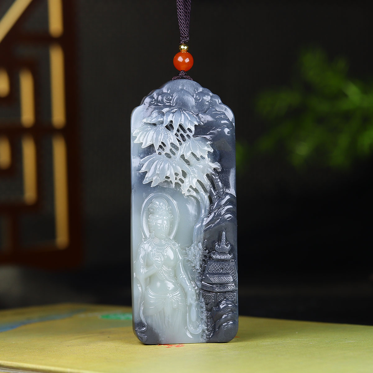 1223118和田玉烟紫观音挂件