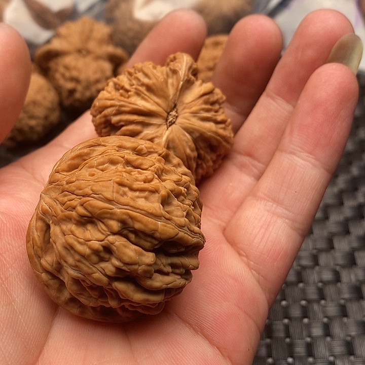 文玩核桃吊坠磨盘