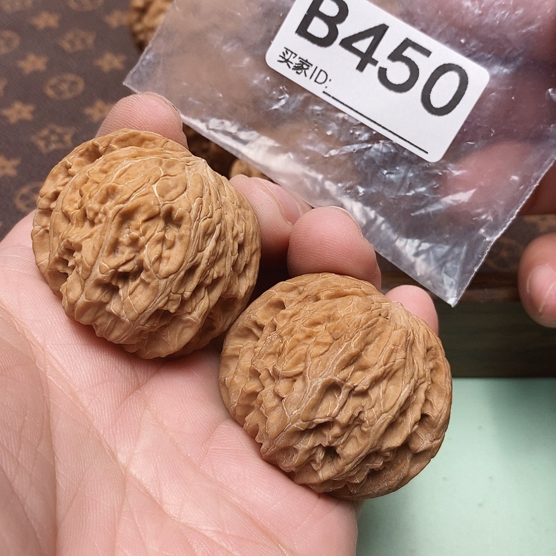 把件文玩核桃磨盘40加。 