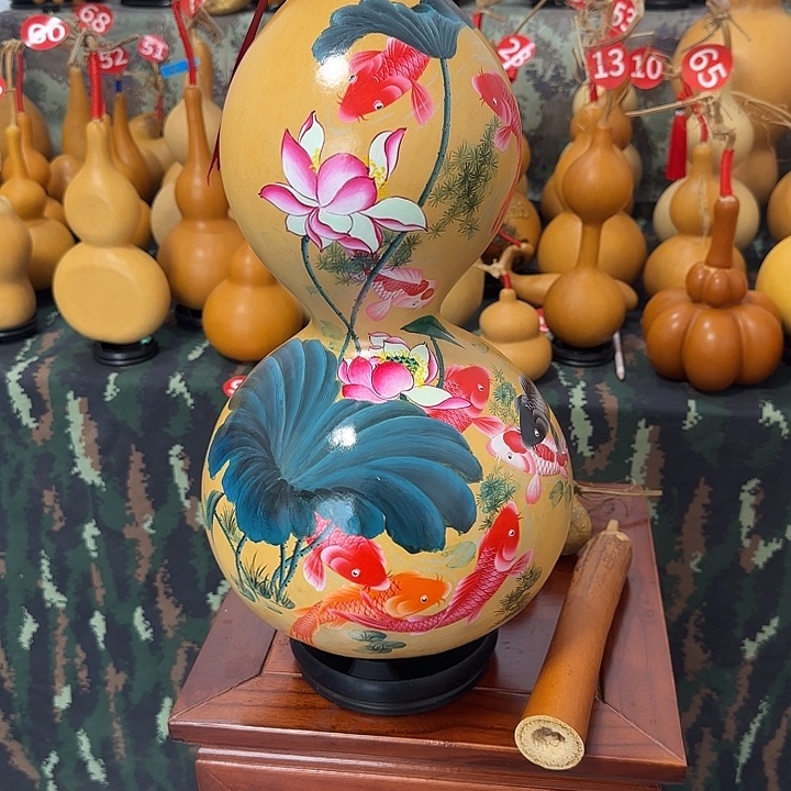 高***歌彩绘九条鱼葫芦摆件不包邮