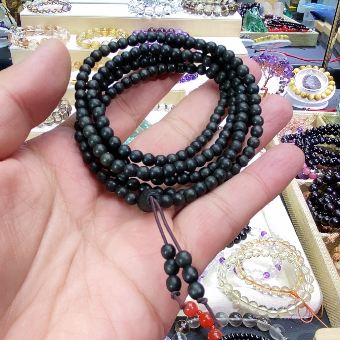 一***憨水晶未镶嵌手链沉香多圈