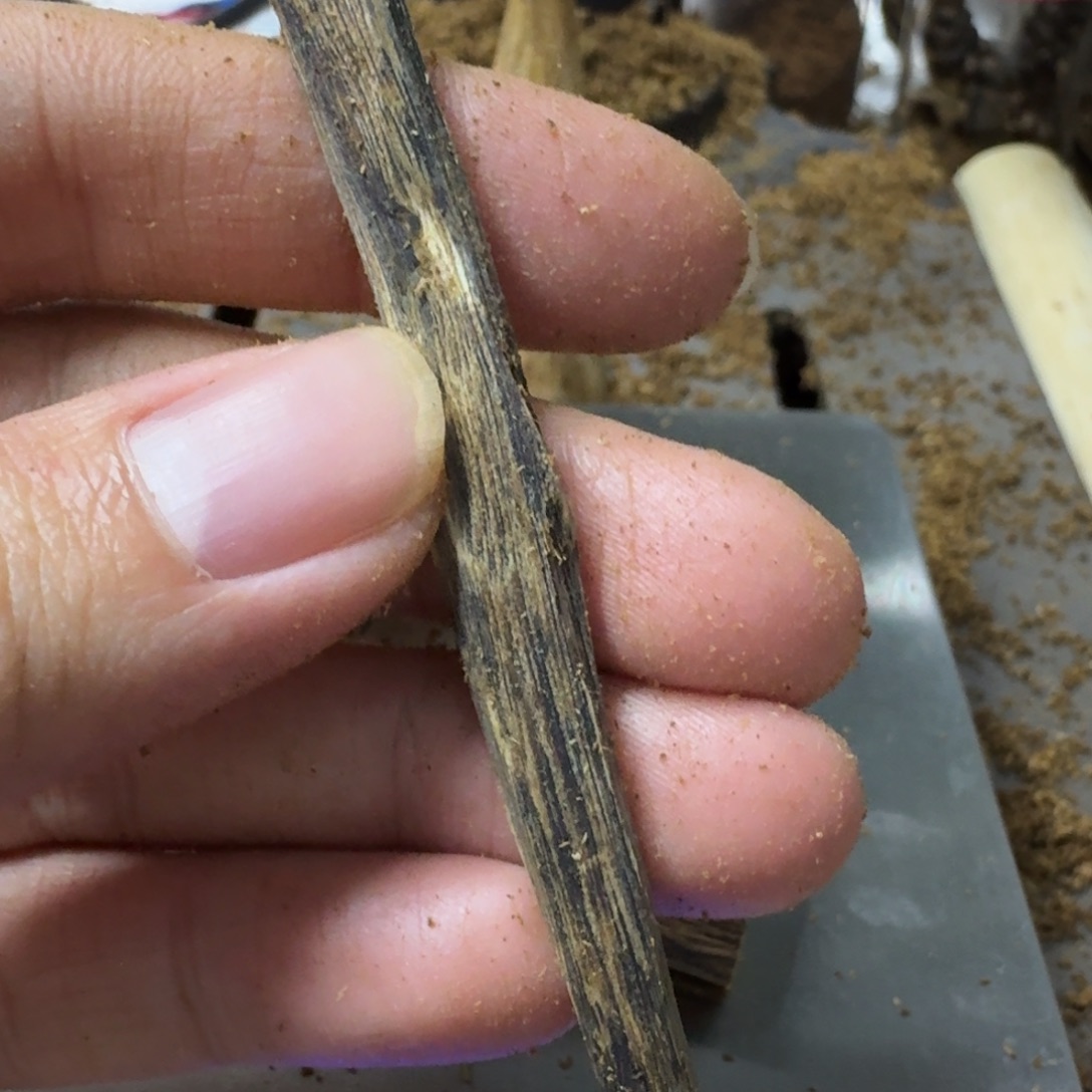 哲***y沉香碎屑沉香牙签