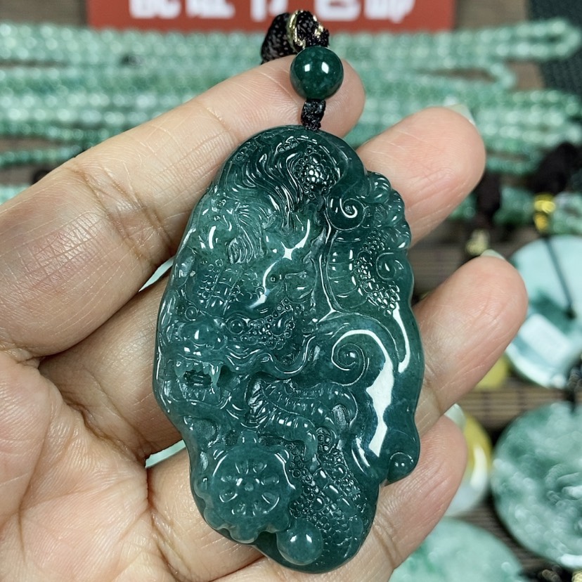 【闪购商品】翡翠颈饰未镶嵌玉吊坠翡翠玉随性龙牌