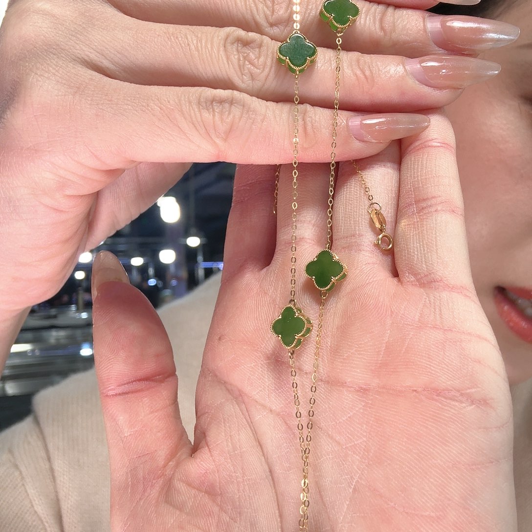 和田玉颈饰18K金镶嵌