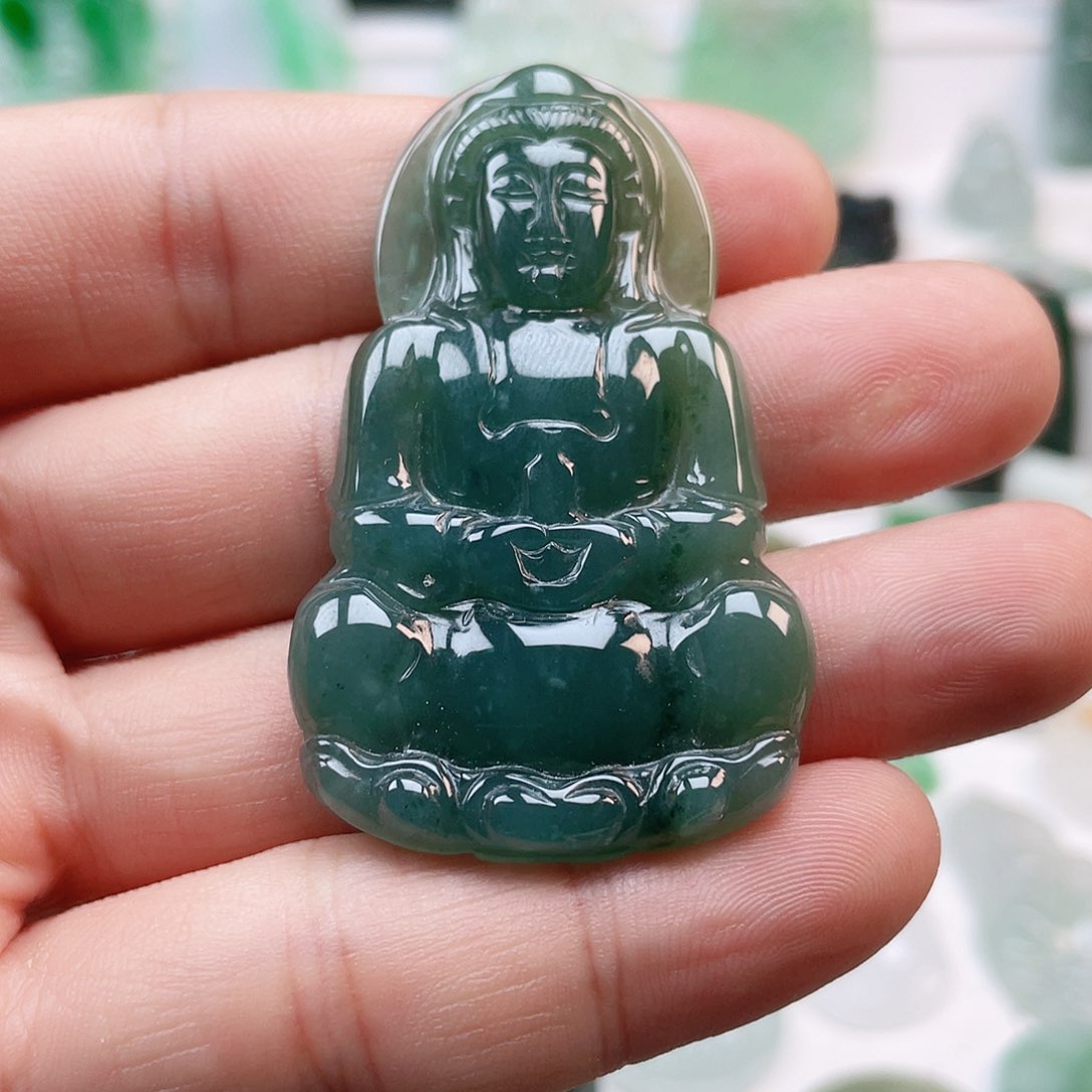 翡翠颈饰未镶嵌观音