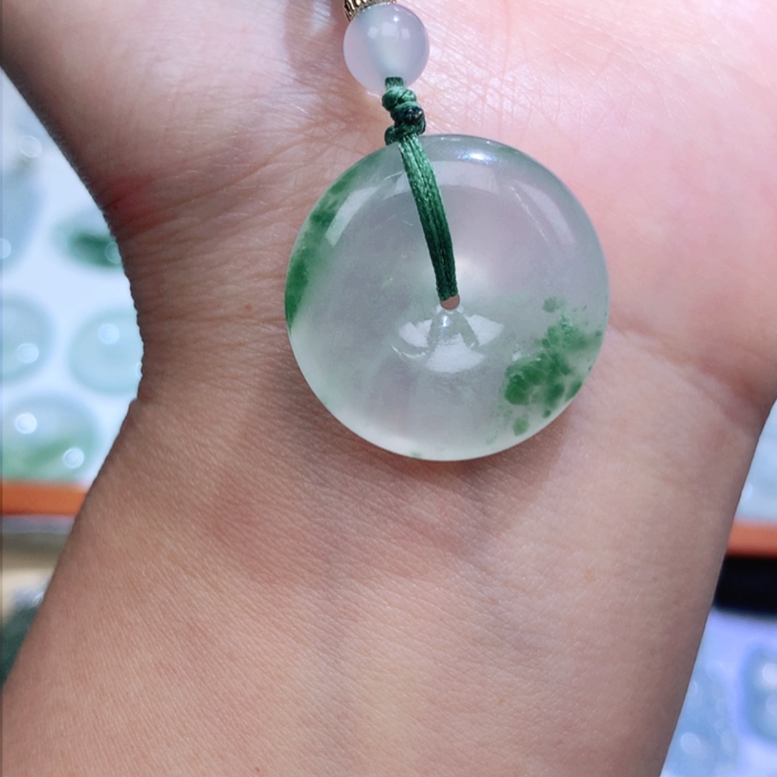 【闪购商品】翡翠颈饰未镶嵌平安扣