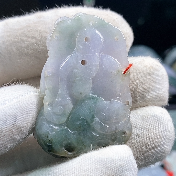 翡翠颈饰未镶嵌吊坠