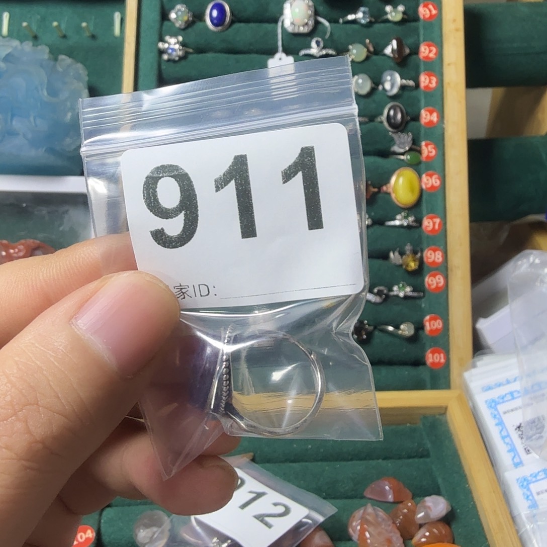 睿****坦桑石戒指银S925镶嵌