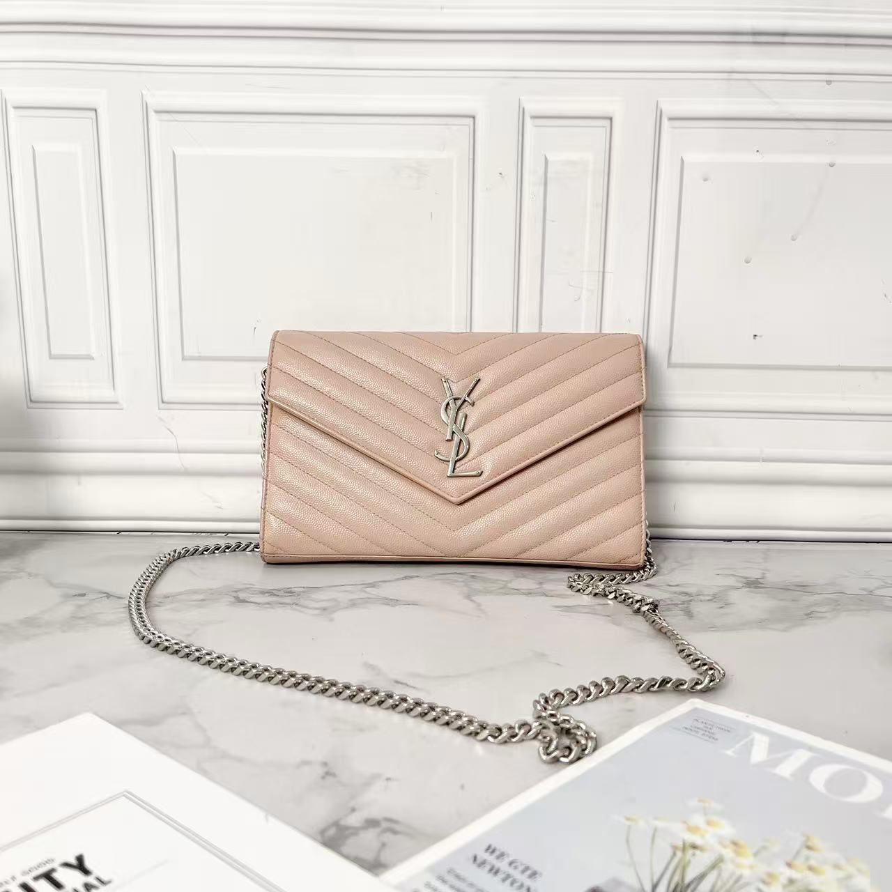 未使用 YSL/圣罗兰 YSL/圣罗兰鱼子酱中号粉银信封包链条斜挎包
