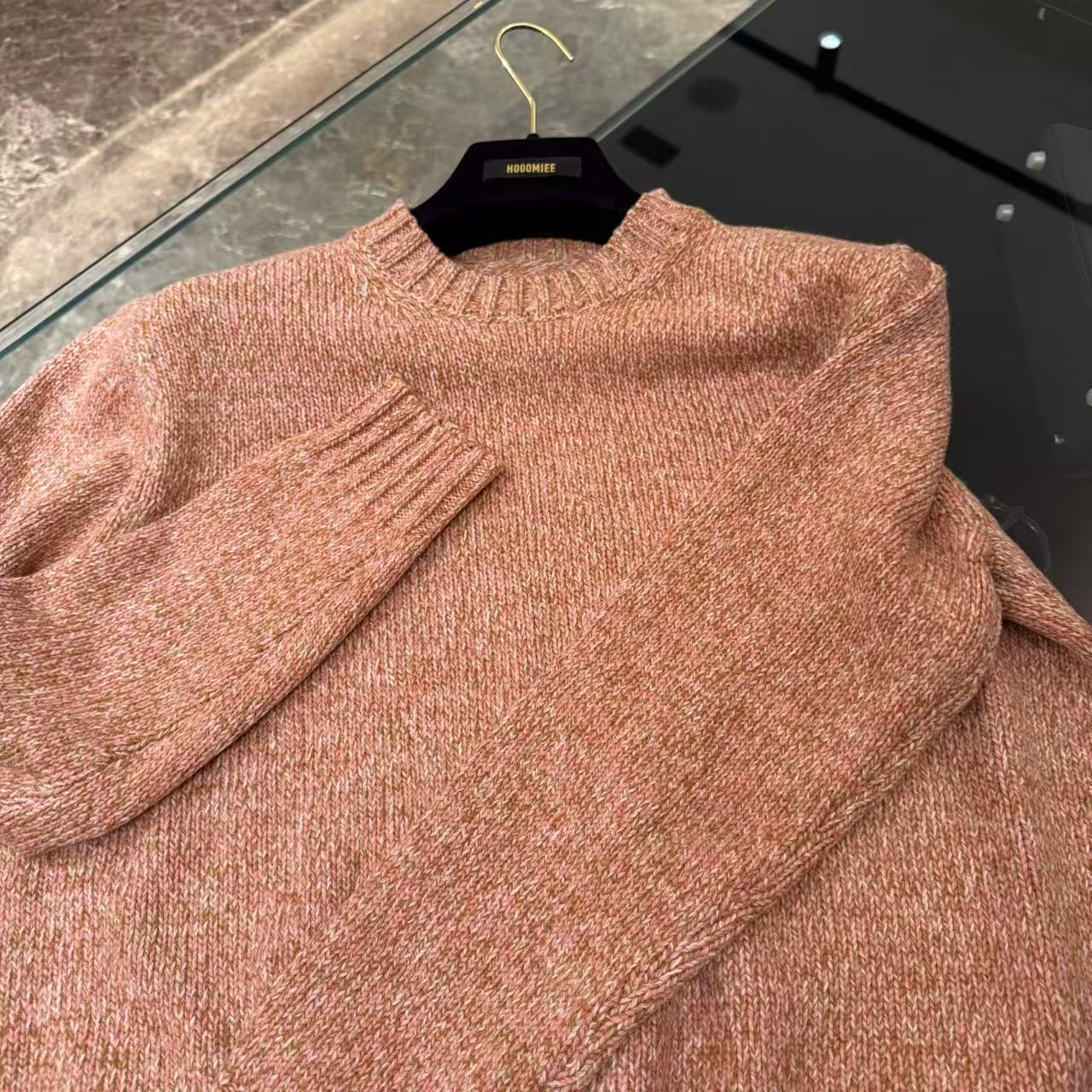 Hooomiee文艺范软糯厚实混纱7针单面女士套头针织圆领毛衣YS24274