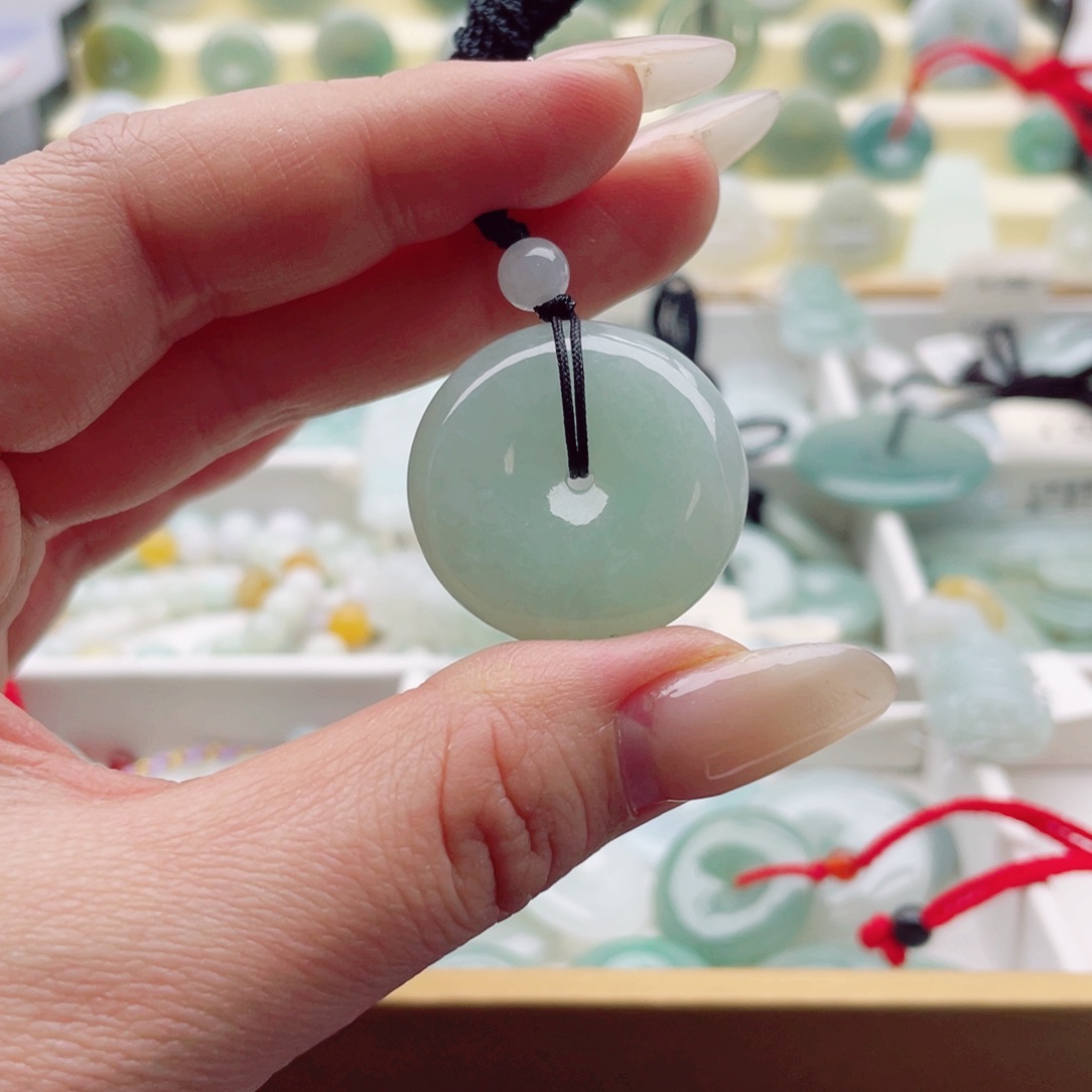 翡翠未镶嵌颈饰天然翡翠吊坠