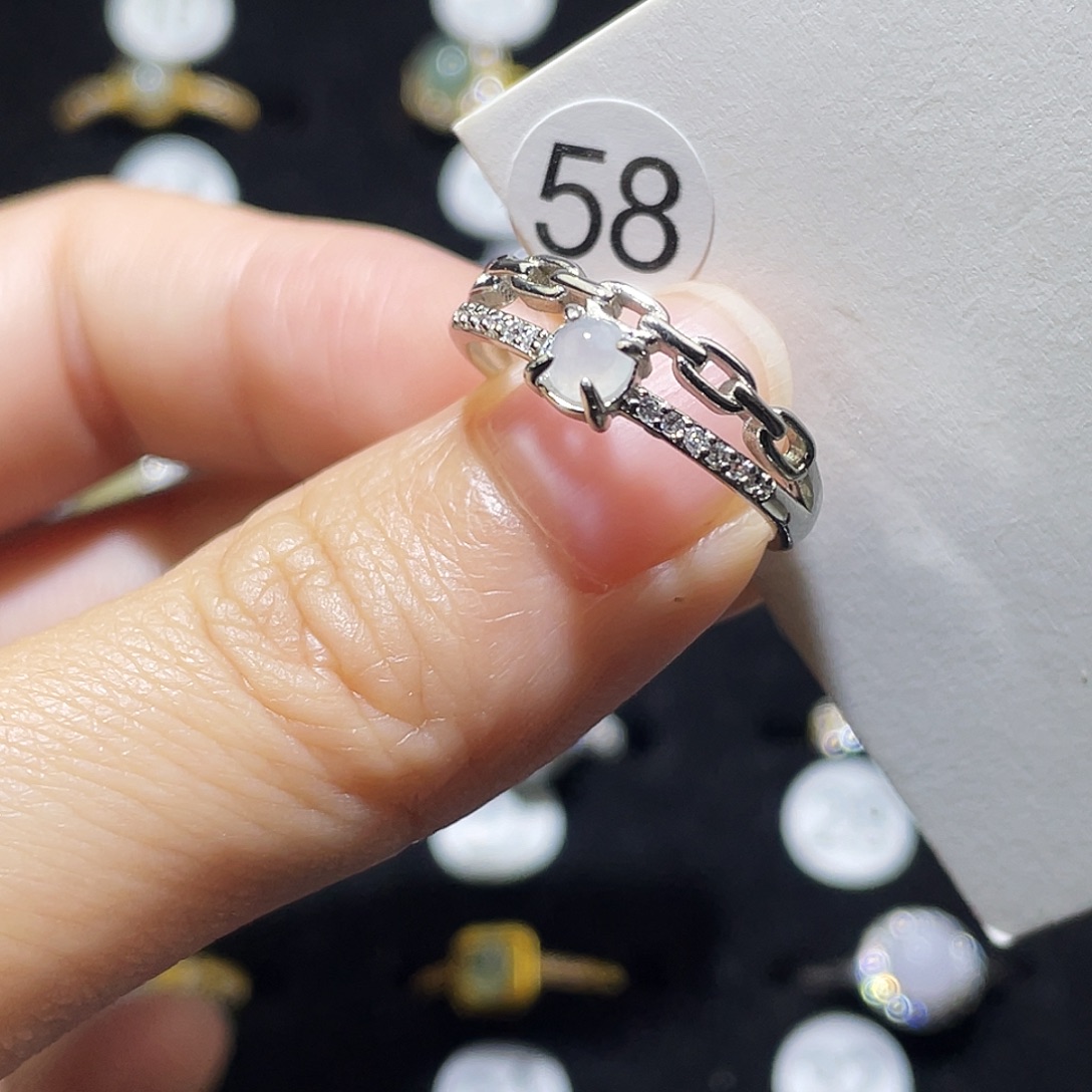 翡翠未镶嵌戒指戒指