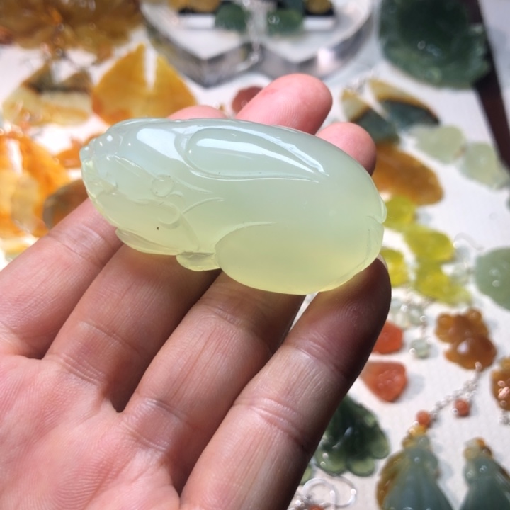 未镶嵌蛇纹石玉耳钉