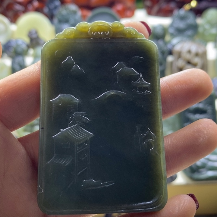 和田玉颈饰未镶嵌