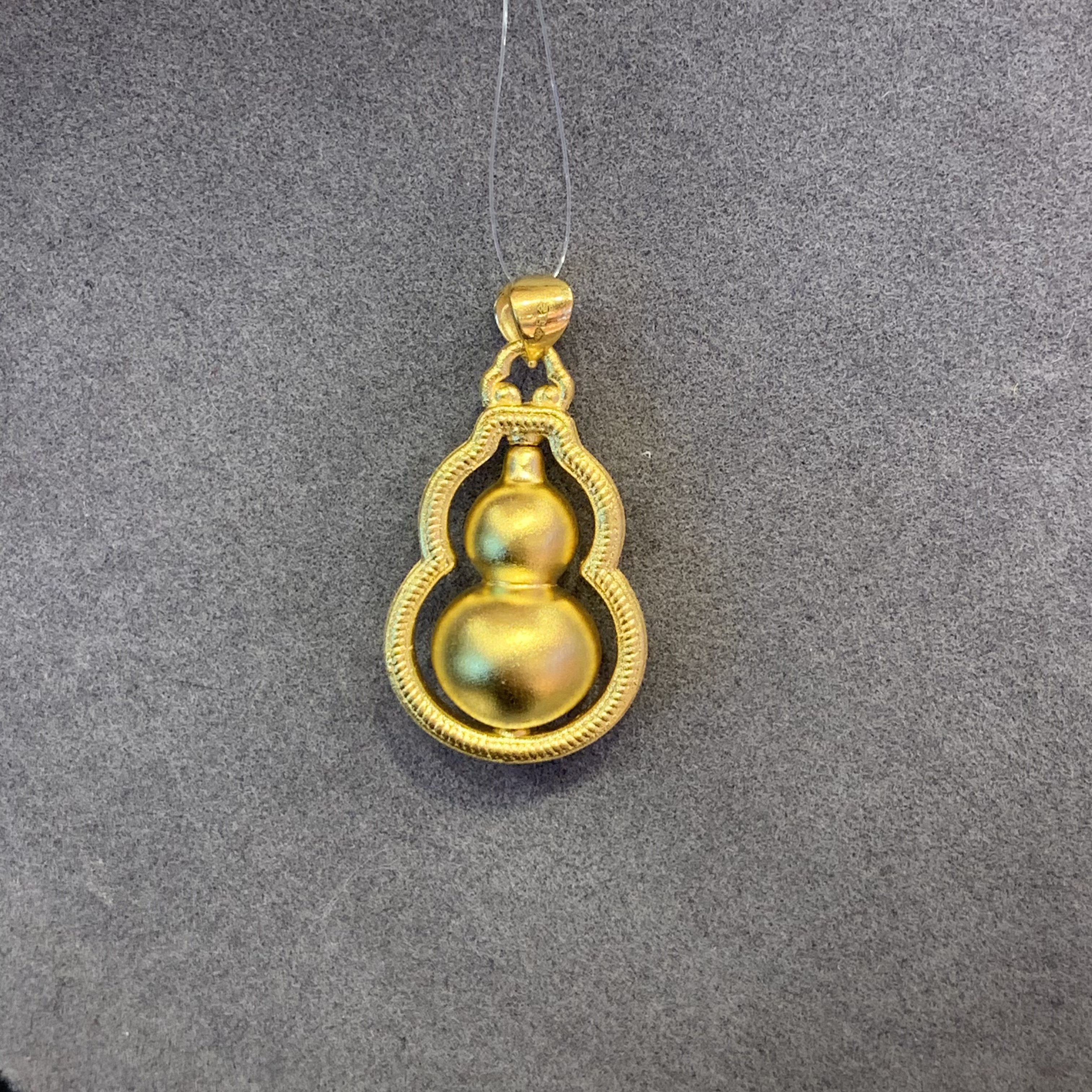 足金立体葫芦吊坠（中间可转动）