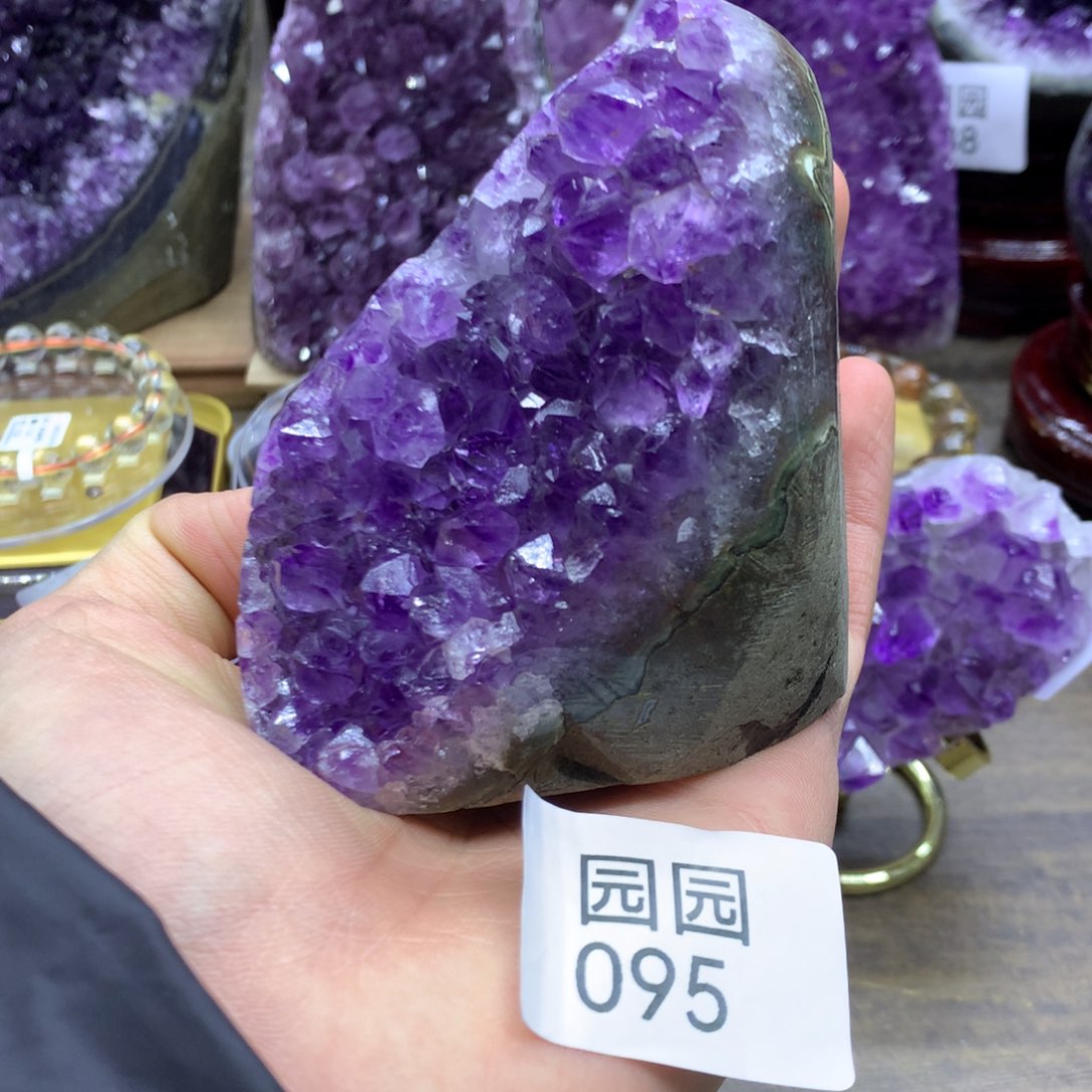 紫晶大型摆件（非配饰）未镶嵌