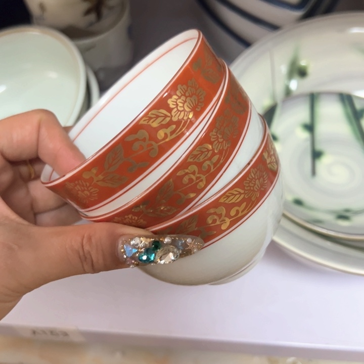 盖碗瓷器直播放漏中